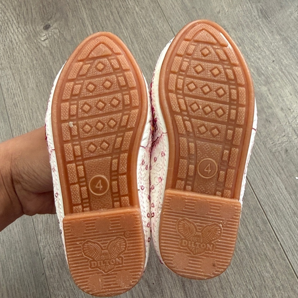 Pink Embroidered boho Indian baby girl Shoes size 4 - Picture 2 of 6